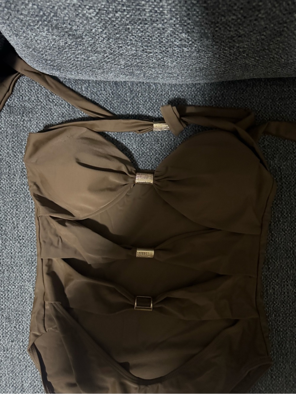 Bathing suits - Picture 14 of 16